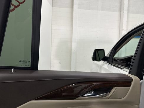 Used 2016 Cadillac Escalade Premium RWD image 52