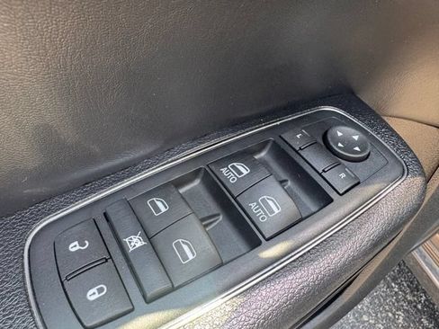 Used 2015 Chrysler 300 S w/ 300S Premium Group RWD image 21