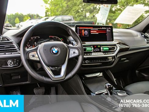 Used 2025 BMW X4 xDrive30i image 25