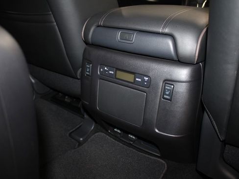 Used 2024 Nissan Armada Platinum w/ Captain's Chairs Package image 36