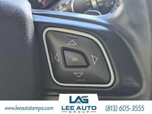 Used 2018 Land Rover Range Rover Evoque SE AWD/4WD image 24