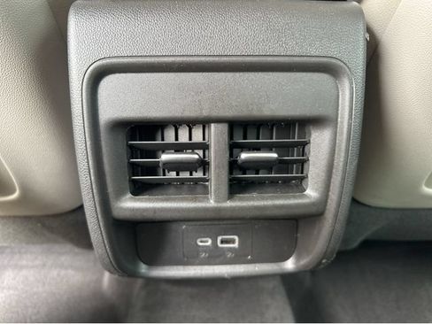 Certified 2023 Cadillac XT4 Luxury FWD image 18