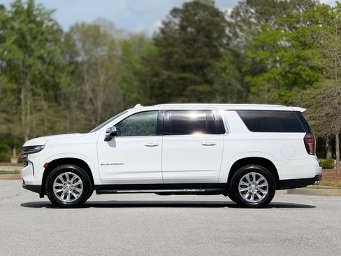 Used 2023 Chevrolet Suburban Premier RWD image 9