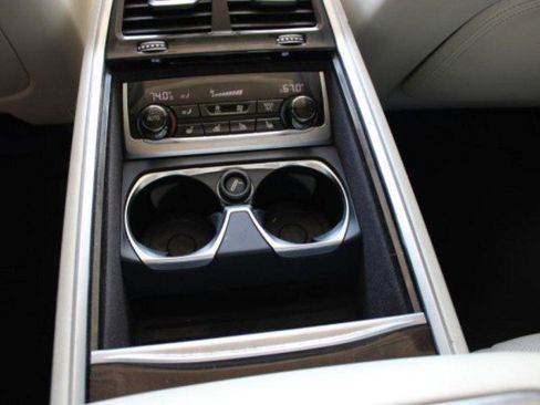 Used 2016 BMW 750i xDrive image 27