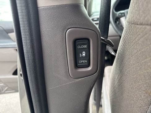Used 2015 Honda Odyssey EX image 14
