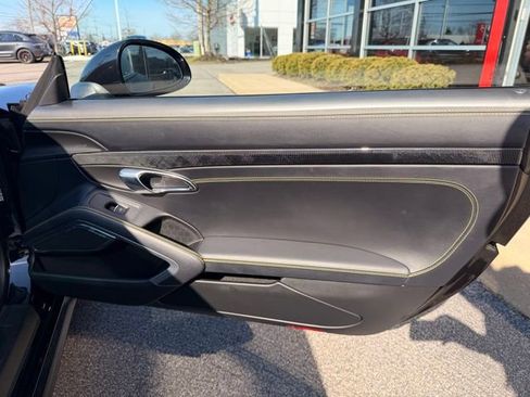 Used 2015 Porsche 911 Turbo S image 22