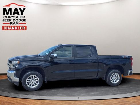 Used 2021 Chevrolet Silverado 1500 LT AWD/4WD image 16