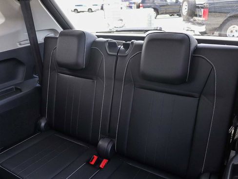 Certified 2022 Volkswagen Tiguan SE FWD image 19