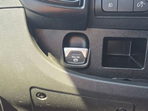 Used 2023 RAM ProMaster 2500 FWD image 31