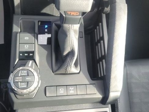 Used 2025 Toyota 4Runner TRD Off-Road Premium AWD/4WD image 22