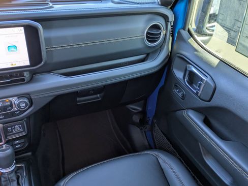 New 2026 Jeep Gladiator Sport image 18