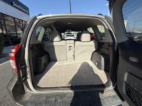 Used 2012 Toyota RAV4 4WD V6 image 25