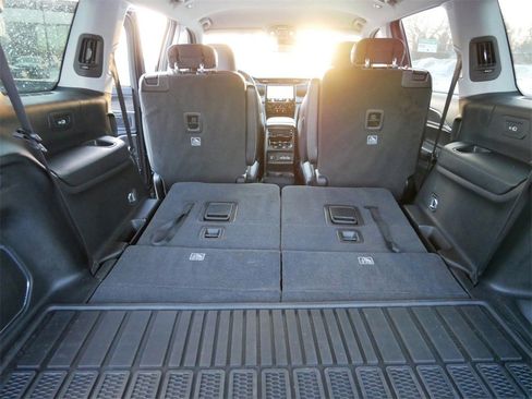 Used 2022 Jeep Grand Cherokee L Limited image 10