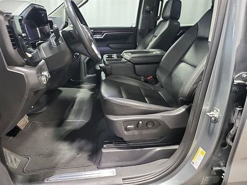 Certified 2025 GMC Sierra 1500 SLT image 16