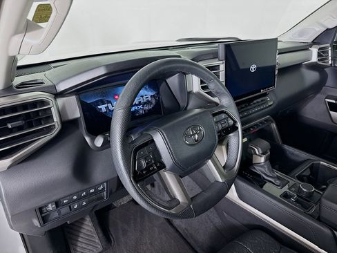 Used 2024 Toyota Tundra Limited image 9