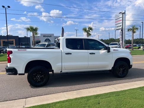 Used 2024 Chevrolet Silverado 1500 LT Trail Boss w/ Protection Package AWD/4WD image 2