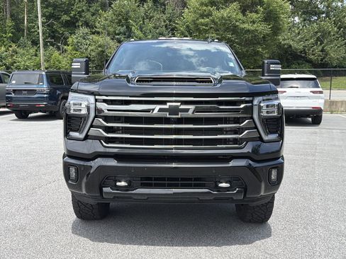 Used 2024 Chevrolet Silverado 2500 High Country w/ Midnight Edition AWD/4WD image 2