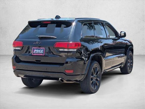 Used 2021 Jeep Grand Cherokee Laredo X AWD/4WD image 5