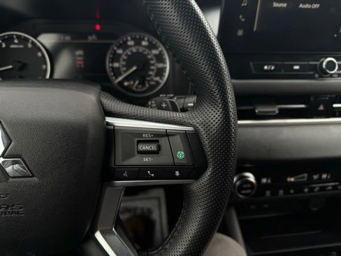 Used 2025 Mitsubishi Outlander Trail Edition image 27