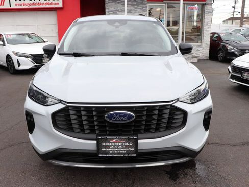 Used 2025 Ford Escape Active AWD/4WD image 8