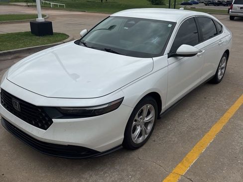 Used 2023 Honda Accord LX image 4