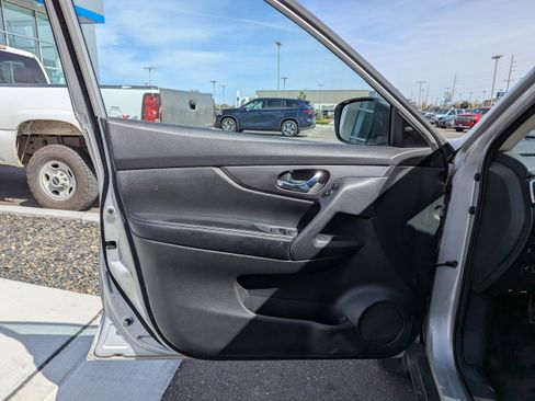 Used 2014 Nissan Rogue SV w/ SV Premium Package image 10