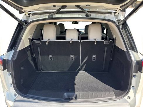 Used 2024 Nissan Pathfinder SL AWD/4WD image 13