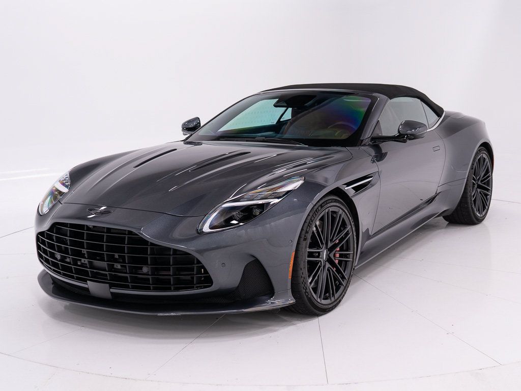 Used 2025 Aston Martin DB12 Convertible RWD image 10