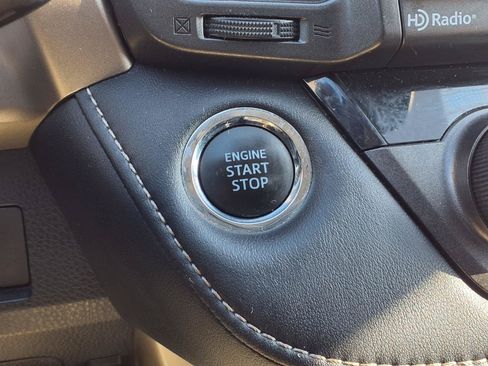Used 2015 Toyota RAV4 Limited w/ Technology Package FWD image 12