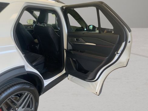 Used 2025 Ford Explorer ST-Line w/ Premium Package AWD/4WD image 21