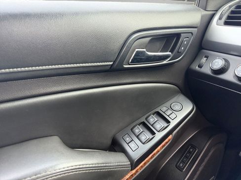 Used 2016 Chevrolet Suburban LTZ AWD/4WD image 17