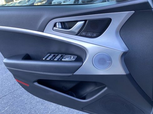 Used 2021 Genesis G70 2.0T w/ Elite Package image 22