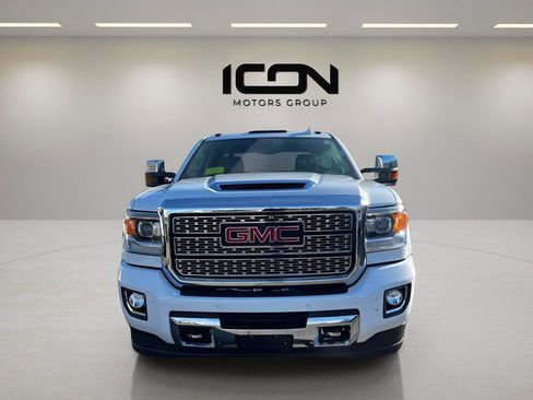 Used 2019 GMC Sierra 2500 Denali w/ Duramax Plus Package image 8