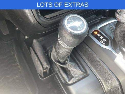 Used 2018 Jeep Wrangler Sport AWD/4WD image 33