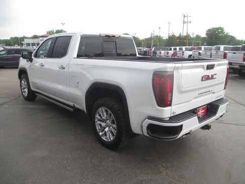 Used 2022 GMC Sierra 1500 Denali AWD/4WD image 9