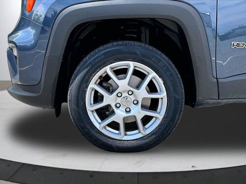 Used 2020 Jeep Renegade Latitude w/ Popular Equipment Group AWD/4WD image 31