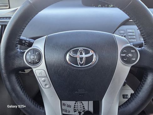 Used 2014 Toyota Prius image 38
