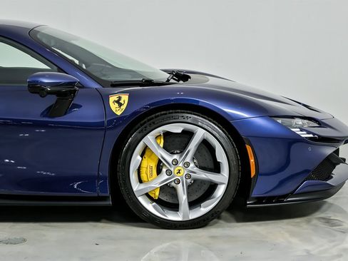 Used 2023 Ferrari SF90 Stradale image 15