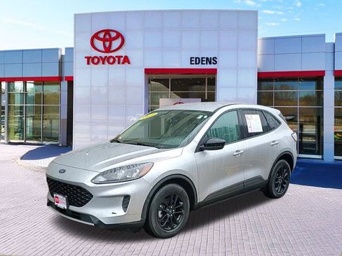 Used 2020 Ford Escape SE Sport image 8