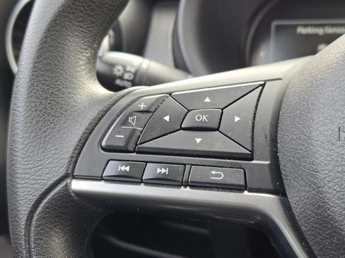 Used 2023 Nissan Kicks SV image 27