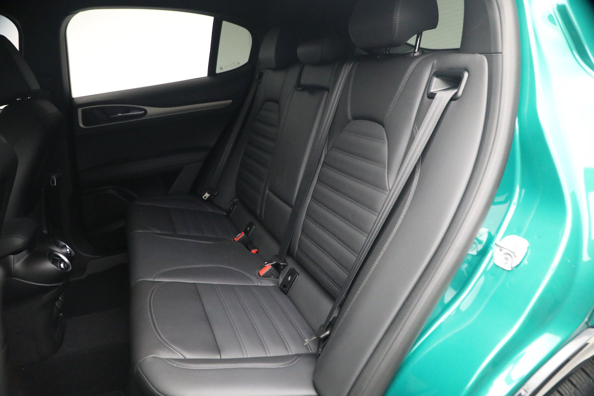 New 2026 Alfa Romeo Stelvio Sprint AWD/4WD image 18