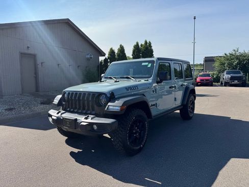 Used 2023 Jeep Wrangler Unlimited Sport AWD/4WD image 2