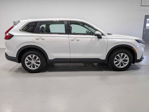 Used 2023 Honda CR-V LX image 7