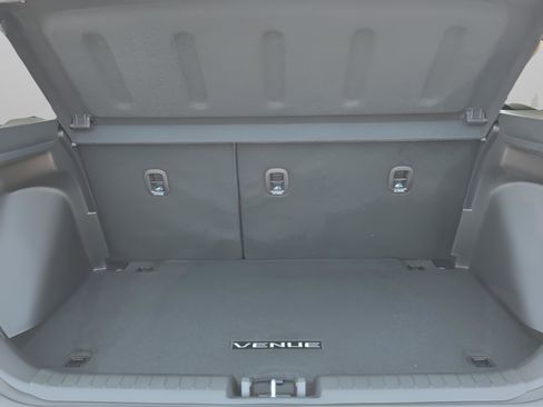 New 2026 Hyundai Venue SE image 29