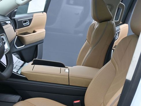 New 2026 INFINITI QX80 Luxe w/ Cargo Package image 19