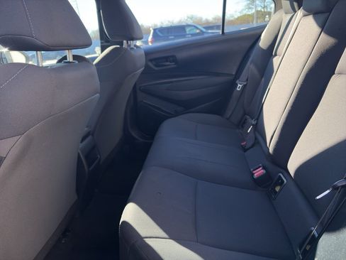 Used 2022 Toyota Corolla LE image 14