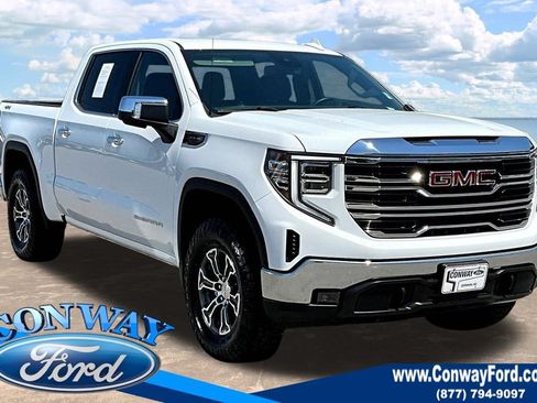 Used 2025 GMC Sierra 1500 SLT AWD/4WD image 1