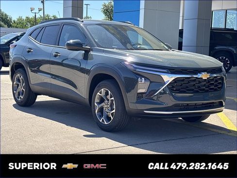 New 2026 Chevrolet Trax LT w/ LT Convenience Package FWD image 1