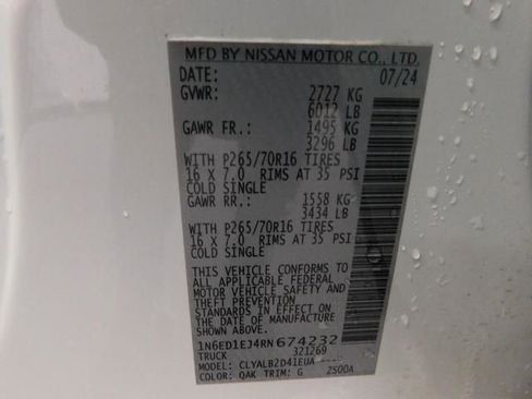 Used 2024 Nissan Frontier SV image 39