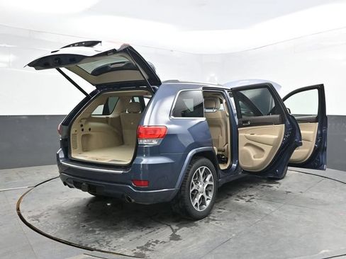 Used 2020 Jeep Grand Cherokee Overland AWD/4WD image 53